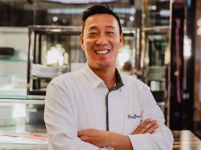 Akira Back Paris: The Chef